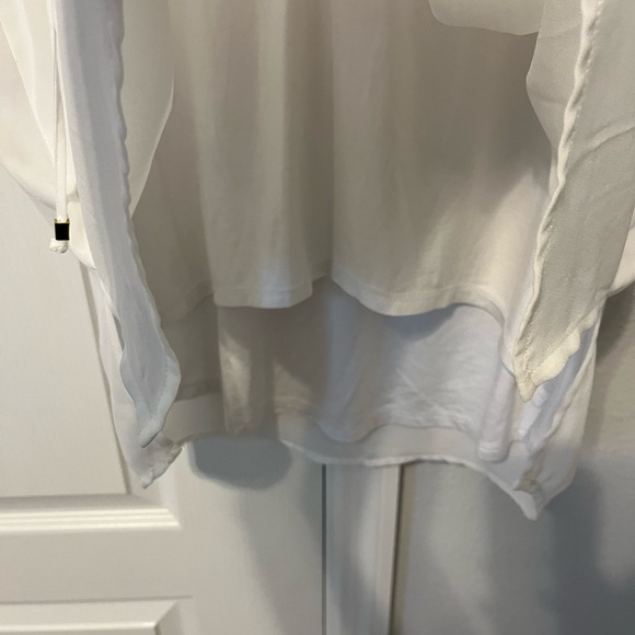 NWT Michael Kors Quarter Zip White Blouse with Inner Lining Gold Accent Size 10 - Picture 4 of 8